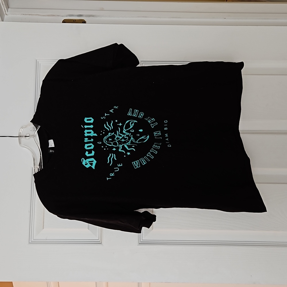 Scorpio t-shirt Turquoise Lettering